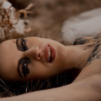 shooting photo eve