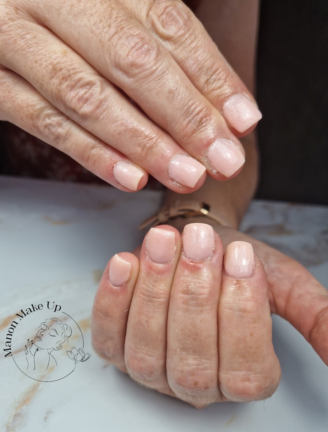 pose complète en gel sur ongles rongés