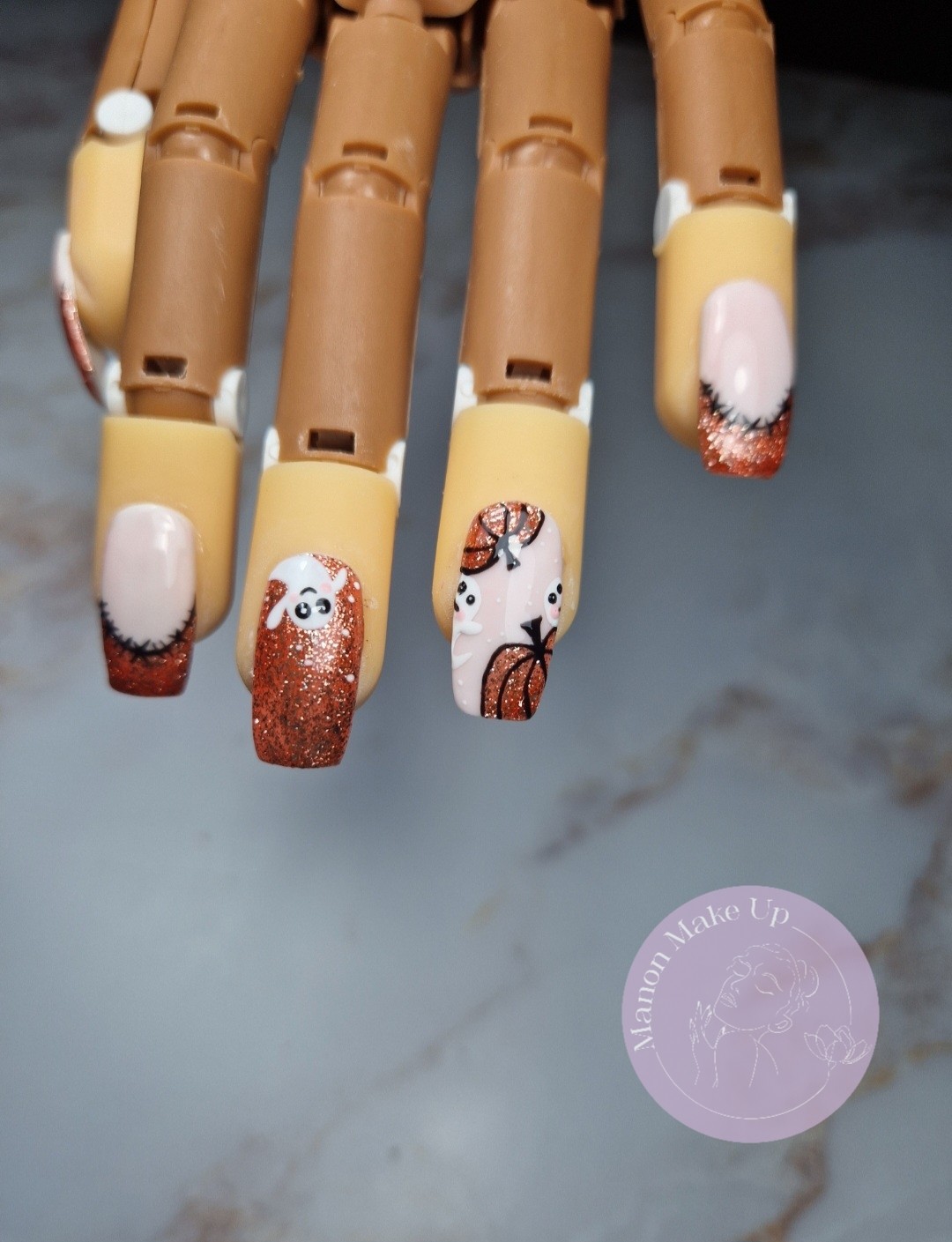pose svp + nail art halloween