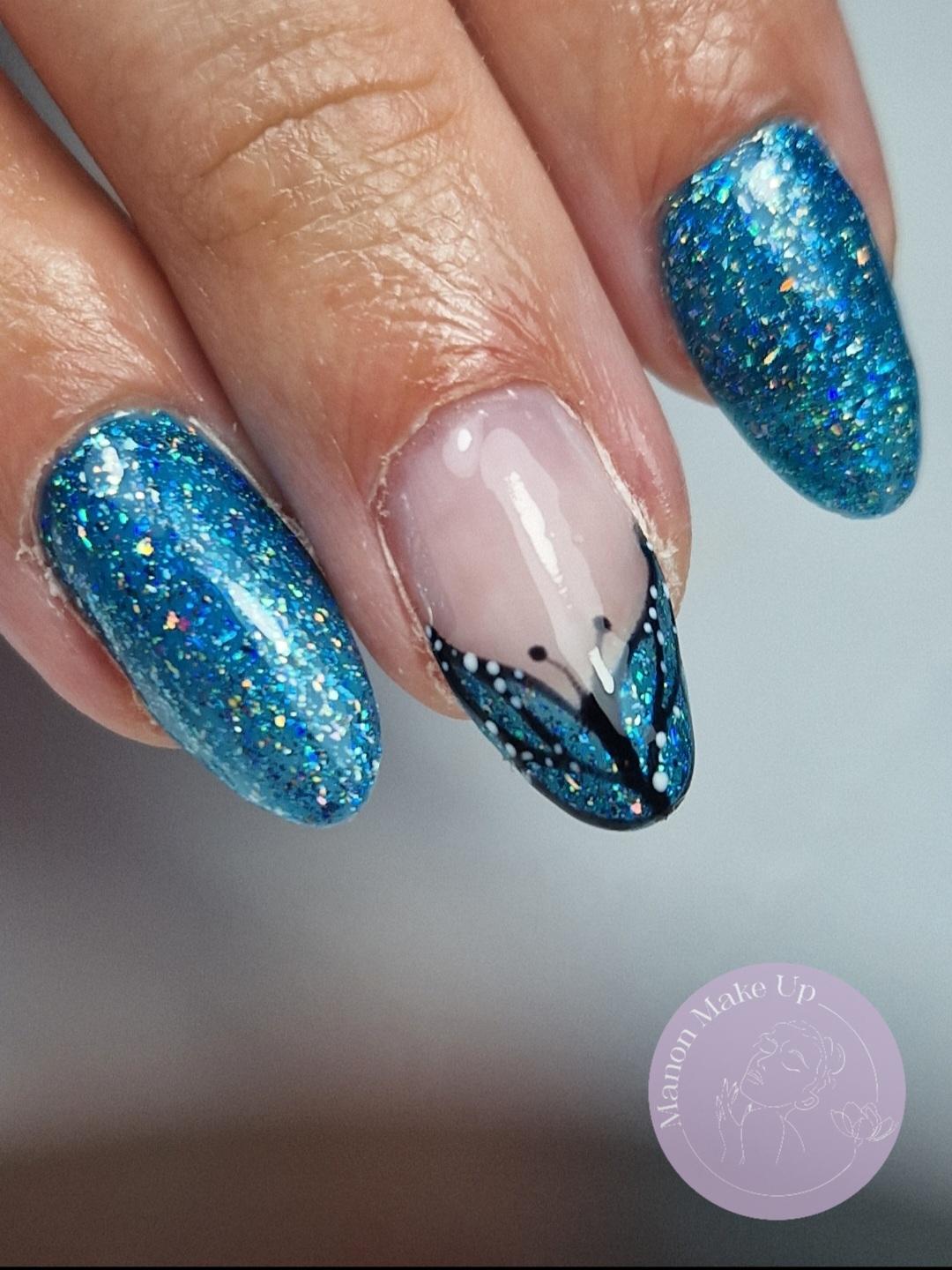 ONGLES AVRIL 2024